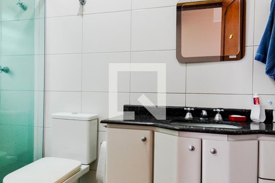 Banheiro da Suíte de casa para alugar com 3 quartos, 280m² em Jardim Santa Mena, Guarulhos