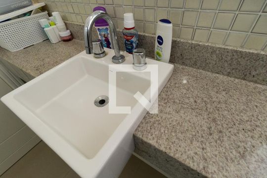 Banheiro da Suíte de casa à venda com 3 quartos, 220m² em Ponte de São João, Jundiaí