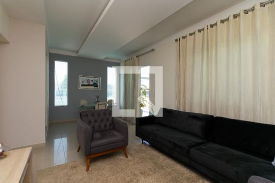 Sala de casa à venda com 3 quartos, 220m² em Ponte de São João, Jundiaí