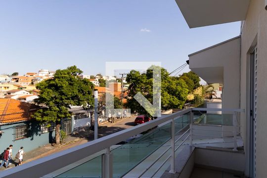 Sacada de casa à venda com 3 quartos, 220m² em Ponte de São João, Jundiaí