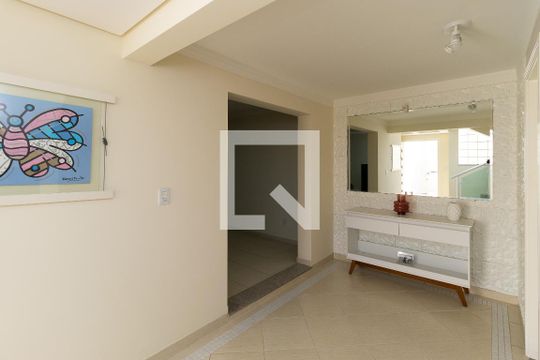 Hall social de casa à venda com 3 quartos, 220m² em Ponte de São João, Jundiaí