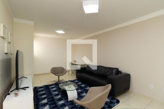 Sala de TV de casa à venda com 3 quartos, 220m² em Ponte de São João, Jundiaí