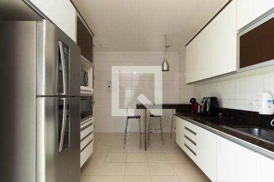 Cozinha de casa à venda com 3 quartos, 220m² em Ponte de São João, Jundiaí