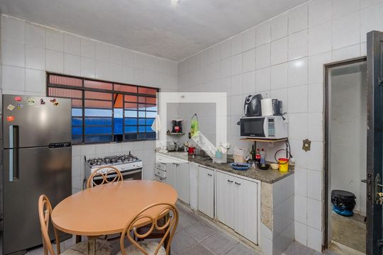 Cozinha de casa à venda com 3 quartos, 360m² em Bonsucesso (barreiro), Belo Horizonte