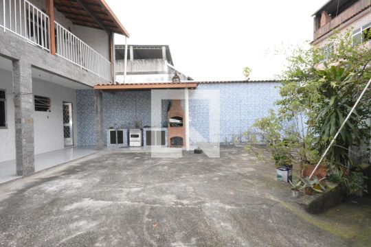 Garagem de casa à venda com 3 quartos, 301m² em Váz Lobo, Rio de Janeiro