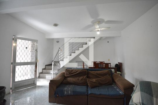 Sala de casa à venda com 3 quartos, 301m² em Váz Lobo, Rio de Janeiro