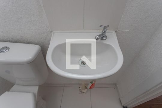 Banheiro de apartamento à venda com 2 quartos, 40m² em Vila do Encontro, São Paulo