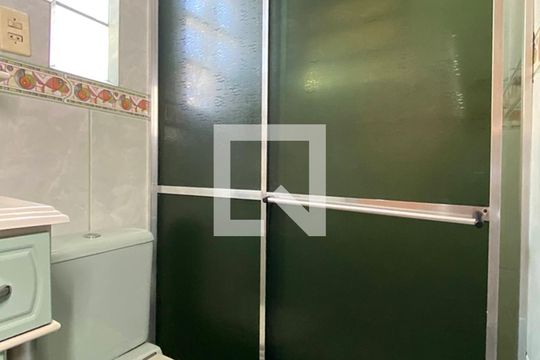 Banheiro da Suíte   de casa à venda com 2 quartos, 140m² em Campina, São Leopoldo
