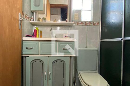 Banheiro da Suíte  de casa à venda com 2 quartos, 140m² em Campina, São Leopoldo