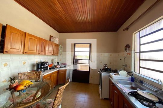 Cozinha de casa à venda com 2 quartos, 140m² em Campina, São Leopoldo