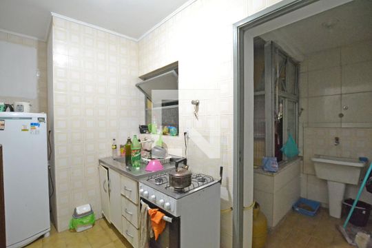 Cozinha de apartamento à venda com 1 quarto, 48m² em Jardim Botânico, Porto Alegre