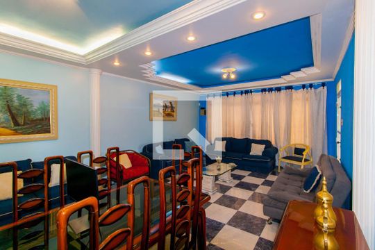 Sala de casa à venda com 4 quartos, 240m² em Vila Darli, São Paulo