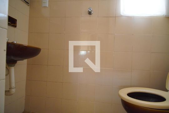Banheiro suíte  de apartamento à venda com 3 quartos, 98m² em São João, Porto Alegre