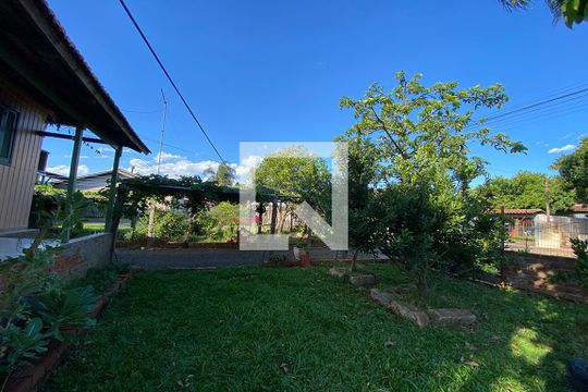 Área Externa de casa para alugar com 3 quartos, 110m² em Campina, São Leopoldo