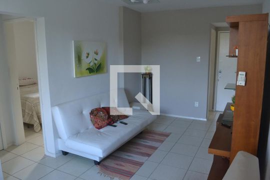 Sala de apartamento para alugar com 2 quartos, 78m² em Fonseca, Niterói