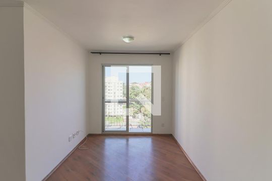 Sala de apartamento para alugar com 3 quartos, 58m² em Jardim das Vertentes, São Paulo