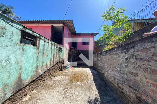 Garagem de casa à venda com 4 quartos, 140m² em Santa Teresa, São Leopoldo