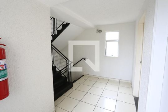 Hall de Entrada de apartamento à venda com 2 quartos, 45m² em Jardim Maringá, São Paulo