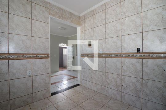 Cozinha de casa para alugar com 2 quartos, 50m² em Asa Sul, Brasília