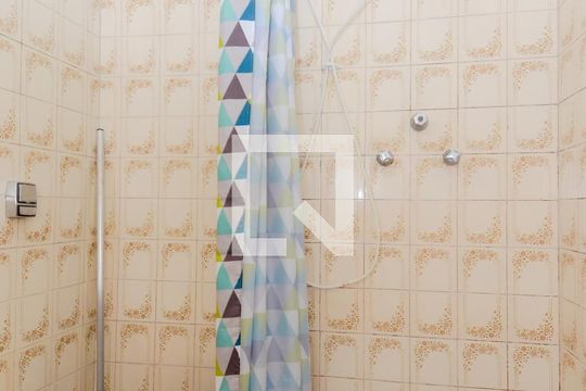 Banheiro da Suíte de casa à venda com 2 quartos, 476m² em Vila Galvão, Guarulhos