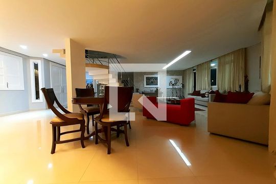 Casa de Condomínio à venda com 5 quartos, 1050m² em Alphaville, Nova Lima