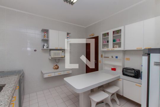 Cozinha de apartamento para alugar com 4 quartos, 300m² em Vila Luis Antônio, Guarujá