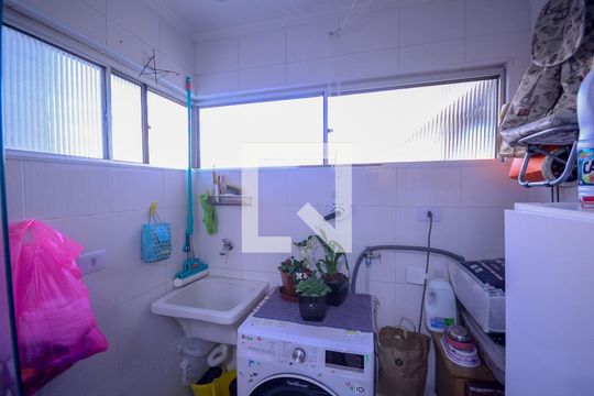 Area de Serviço de apartamento à venda com 3 quartos, 75m² em Vila Firmiano Pinto, São Paulo