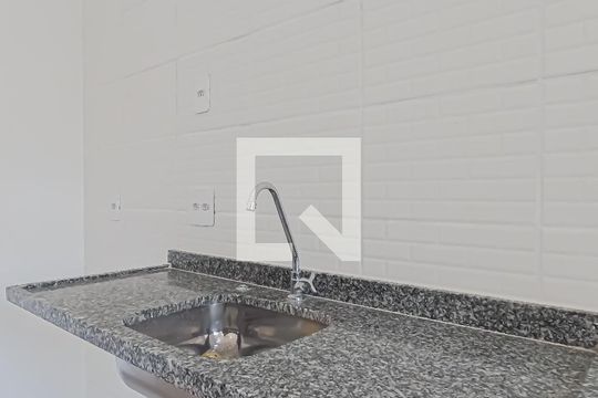 Sala/Cozinha de apartamento para alugar com 2 quartos, 41m² em Vila São João, Guarulhos