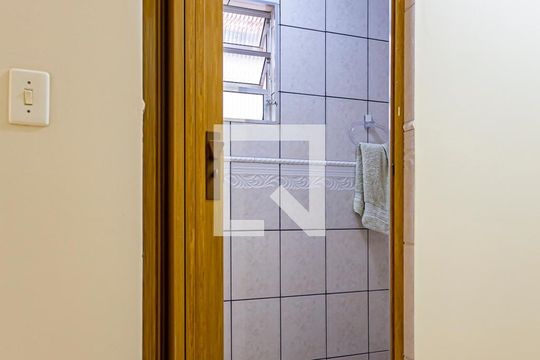 Lavabo de casa à venda com 3 quartos, 300m² em Jardim Santo André, Santo André