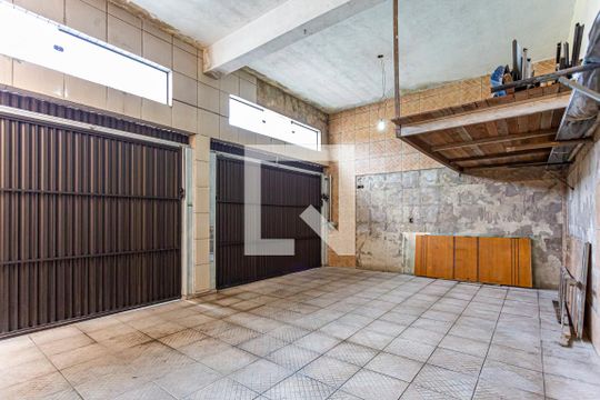Garagem de casa à venda com 3 quartos, 300m² em Jardim Santo André, Santo André