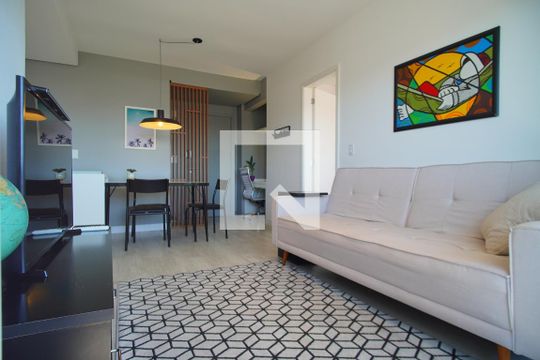 Sala de apartamento para alugar com 1 quarto, 52m² em Petrópolis, Porto Alegre