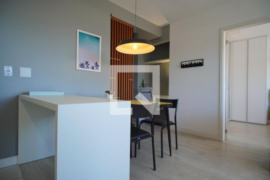 Sala  de apartamento para alugar com 1 quarto, 52m² em Petrópolis, Porto Alegre