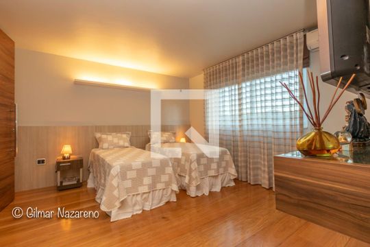 Casa de Condomínio à venda com 6 quartos, 1600m² em Ville de Montagne, Nova Lima