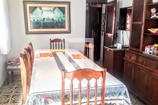 Casa à venda com 7 quartos, 336m² em Santa Lúcia, Belo Horizonte