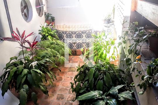 Casa à venda com 7 quartos, 336m² em Santa Lúcia, Belo Horizonte