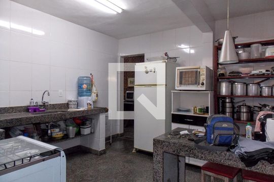 Casa à venda com 4 quartos, 360m² em Palmeiras, Belo Horizonte