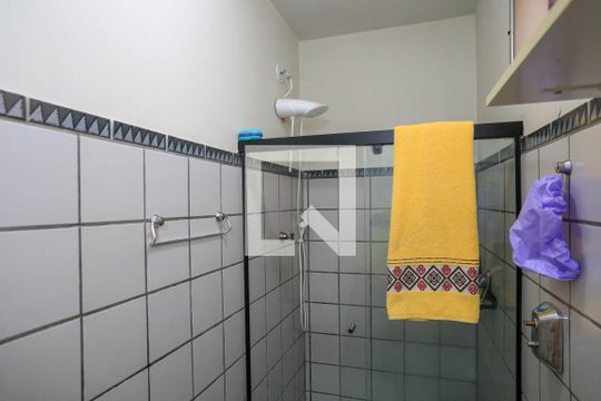 Banheiro de apartamento para alugar com 3 quartos, 136m² em Serra, Belo Horizonte