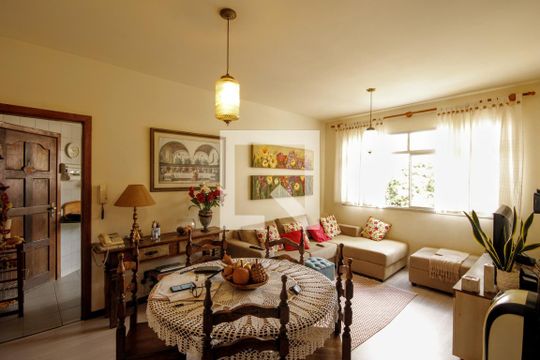 Apartamento à venda com 4 quartos, 177m² em Santa Efigênia, Belo Horizonte