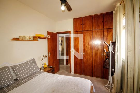Apartamento à venda com 4 quartos, 177m² em Santa Efigênia, Belo Horizonte