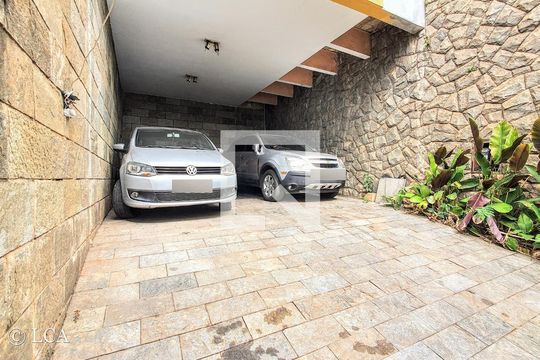 Garagem  de casa para alugar com 4 quartos, 266m² em São Lucas, Belo Horizonte