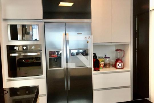Casa à venda com 3 quartos, 660m² em Ipiranga, Belo Horizonte