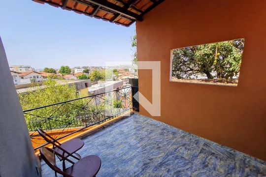 Casa à venda com 5 quartos, 331m² em São João Batista, Belo Horizonte