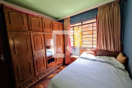 Casa à venda com 5 quartos, 331m² em São João Batista, Belo Horizonte