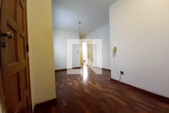 Apartamento à venda com 3 quartos, 65m² em Estoril, Belo Horizonte