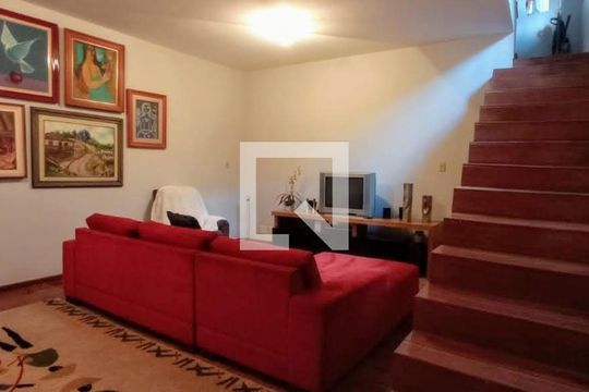 Casa à venda com 4 quartos, 450m² em Dom Bosco, Belo Horizonte