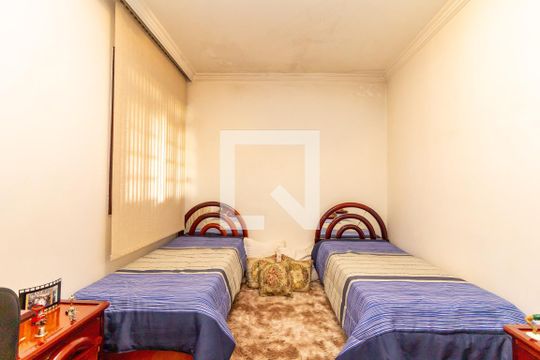 Casa à venda com 4 quartos, 360m² em Camargos, Belo Horizonte
