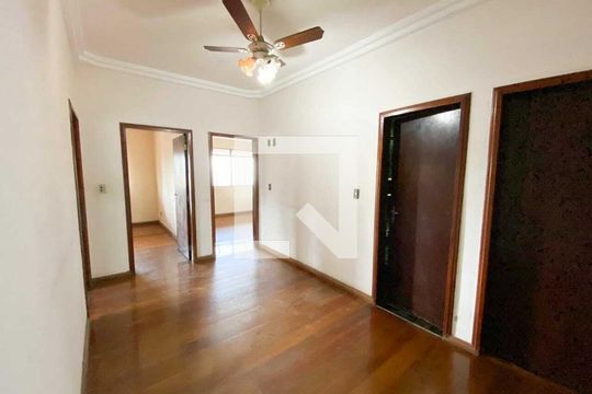 Casa à venda com 4 quartos, 279m² em Inconfidentes, Contagem