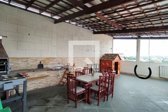 Casa à venda com 3 quartos, 235m² em Jardim Leblon, Belo Horizonte