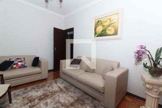 Casa à venda com 3 quartos, 367m² em Santa Branca, Belo Horizonte