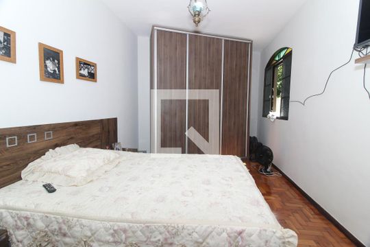 Quarto de casa à venda com 3 quartos, 367m² em Santa Branca, Belo Horizonte